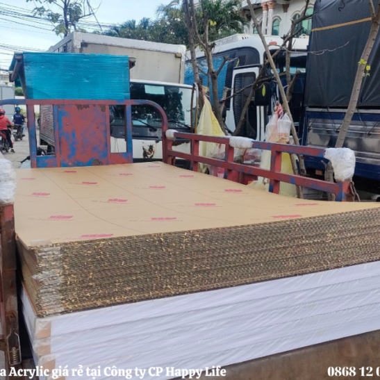 Bảng giá tấm Mica Đài Loan Acrylic 5mm, tấm mica màu 5mm làm vách ngăn bàn làm việc 1 Bảng giá tấm Mica Mới nhất 2023