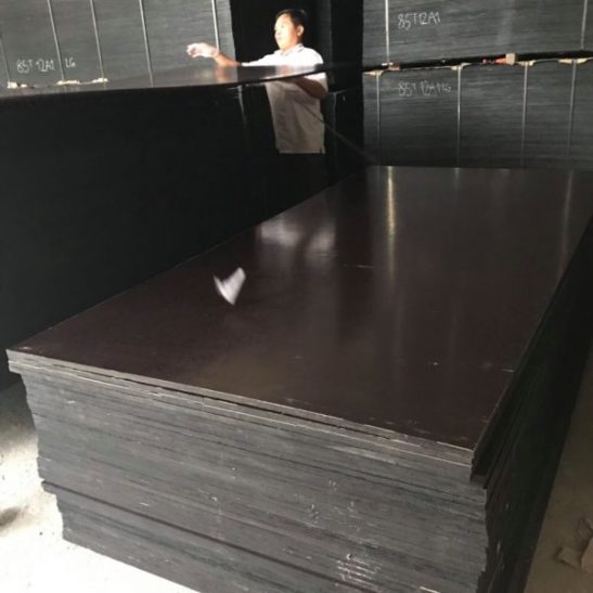 Giá ván phủ phim 17mm 1220 x 2440mm ML